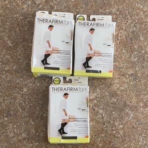 3 pair THERAFIRM LIGHT Trouser Socks. Medium